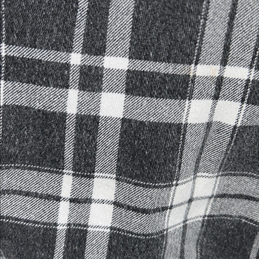 Almost Famous Monochrome Plaid Trousers - Picture 5 of 9